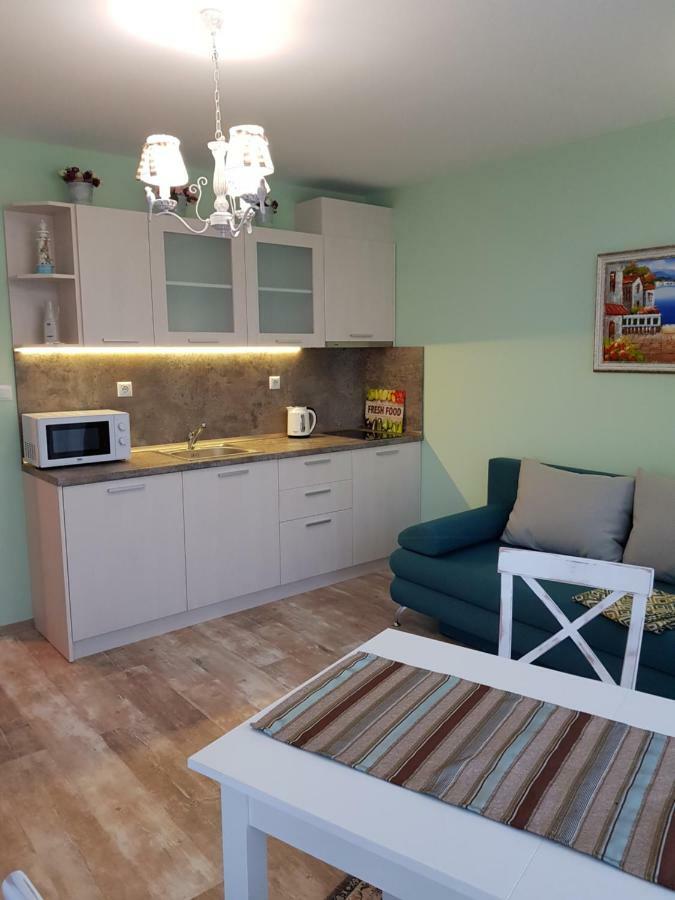 Ferienwohnung Sea Garden Delux Tschernomorez Exterior foto